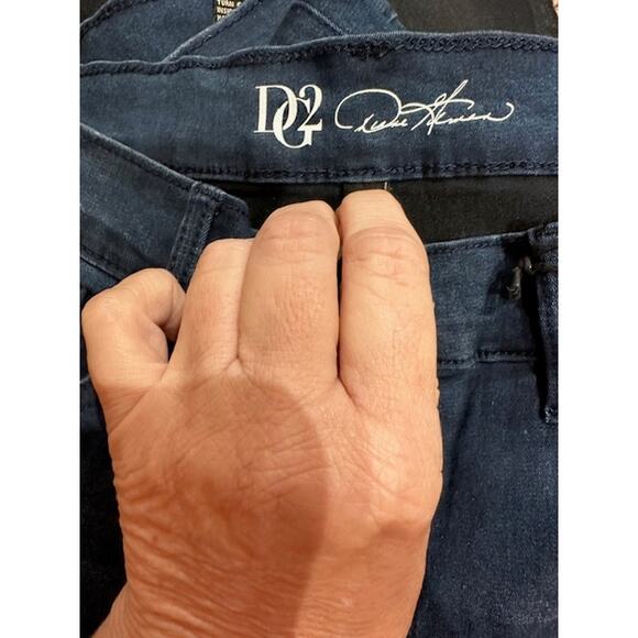 NWT DG2, Diane Gilman, QVC Cropped Embellished Jeans - Picture 3 of 5